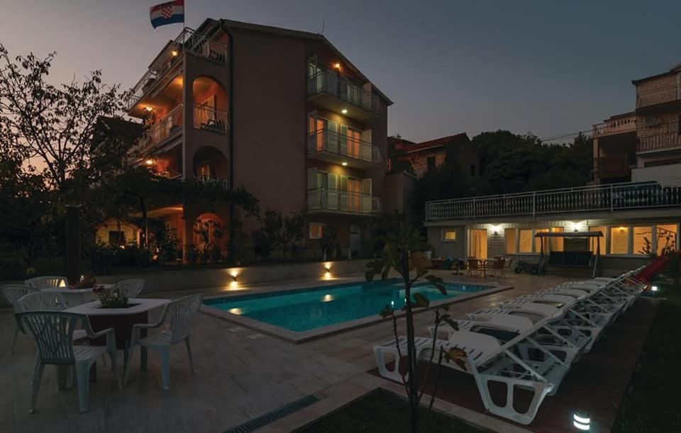Apartment Mm