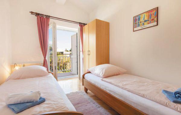 Mm Apartment Podstrana