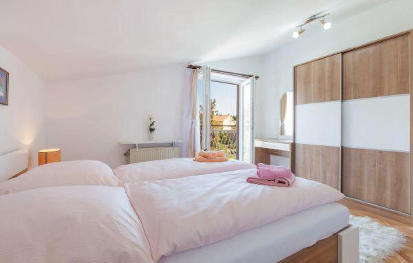Mm Apartment Podstrana